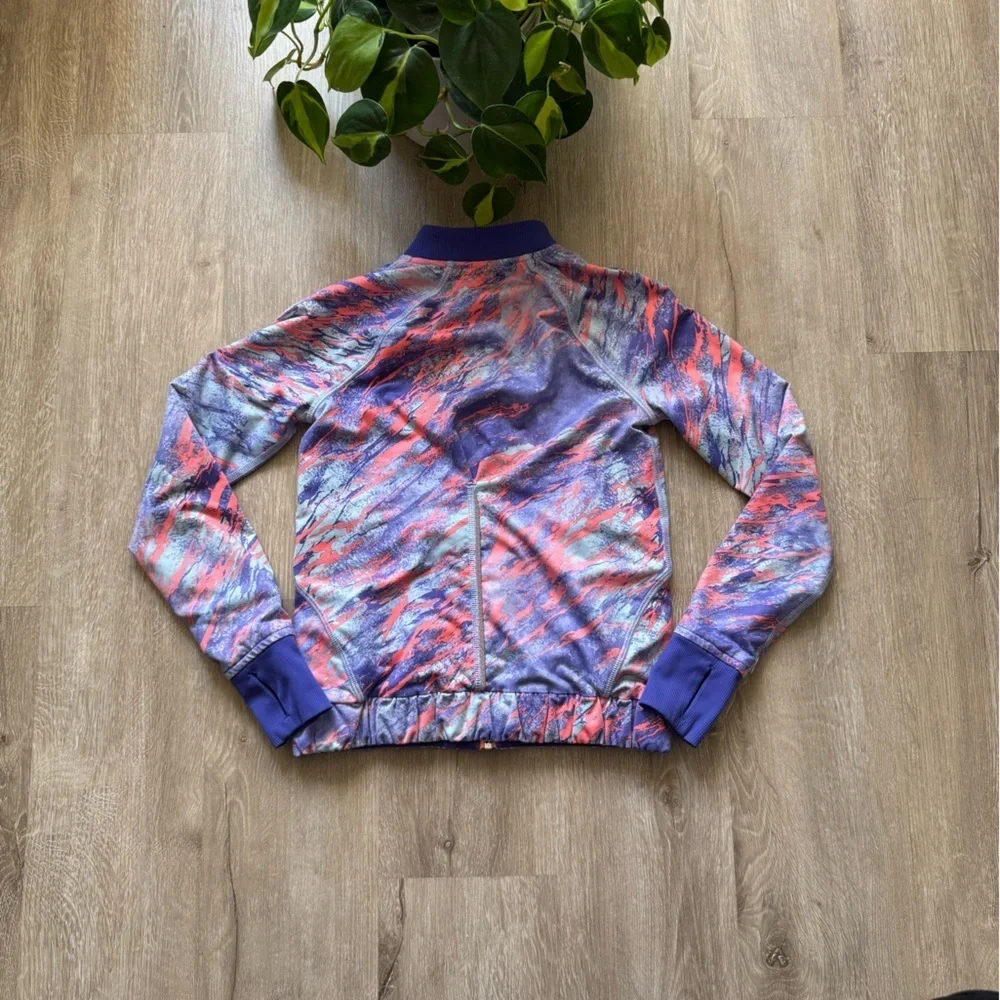 Lululemon Ivivva Girls Printed Jacket size 7